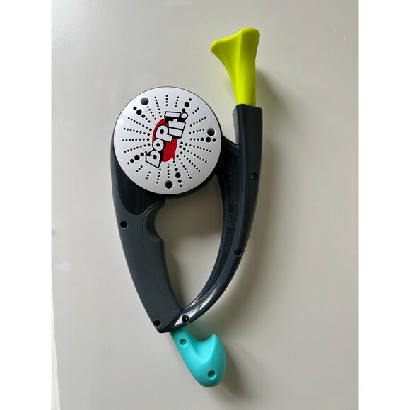 Bop It! Handheld Electronic Game Twist and Pull Hasbro 2015 Works - Picture 2 of 6